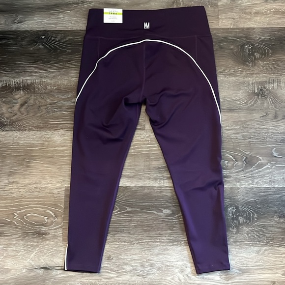 Nicole Miller Sport Plum Purple Leggings Size Medium NEW NWT - Picture 3 of 4
